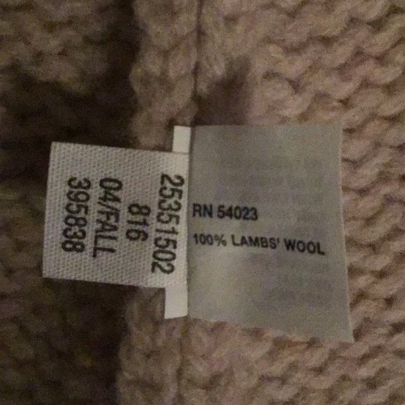 Gap 100% lambs’ wool sweater cape - Picture 7 of 7